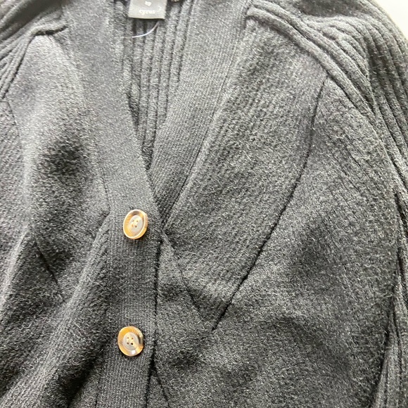 Devotion by Cyrus Cardigan - Picture 6 of 15